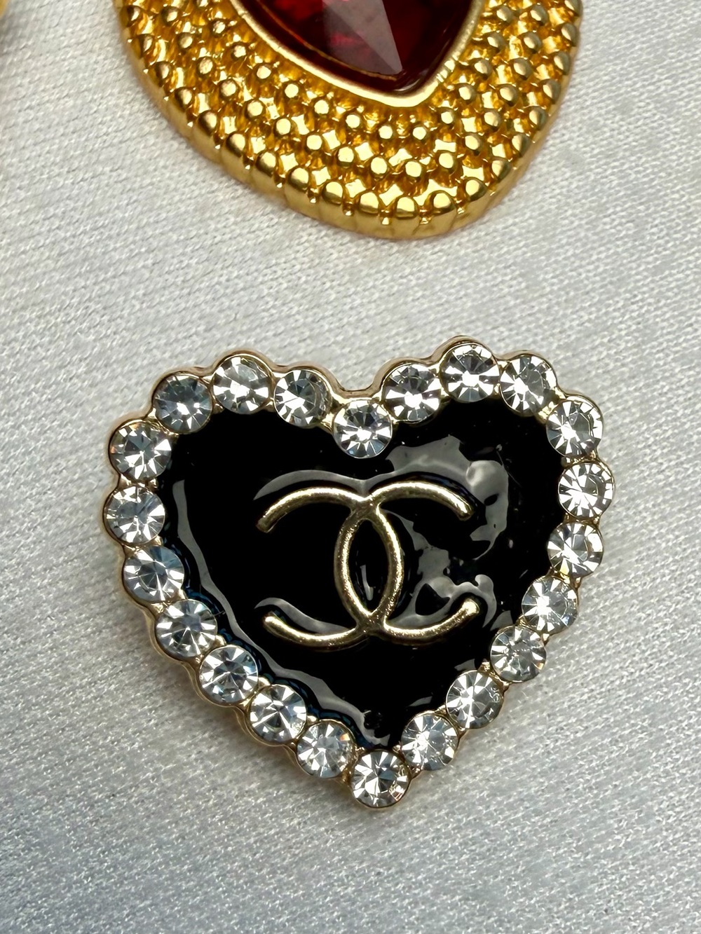 Vintage-Modern-Fashion 5-Brooch Bundle: Hearts, Sandor etc, GUC - Picture 4 of 13